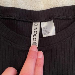 Black ribbed crop top